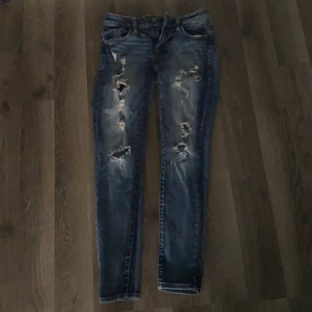 American eagle ripped jeans